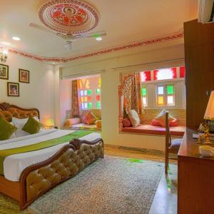 Superior King Room