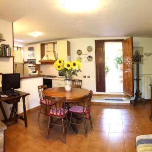 Apartment with Garden View