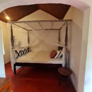Queen Room with Garden View