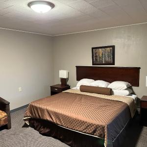 Lodge Jacuzzi Single King Room