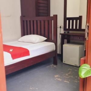 Budget Single Room
