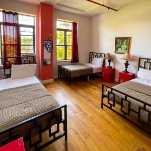 Single Bed in 3-Bed Mixed Dormitory With Private Bathroom