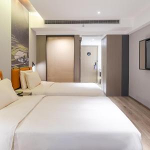 Light Twin Room