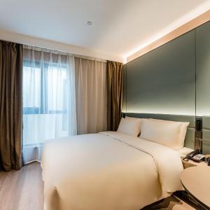 Executive King Room