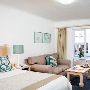 Double Room with Pool View - Ground Floor