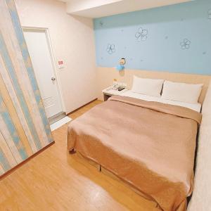 Standard Double Room (No Window)