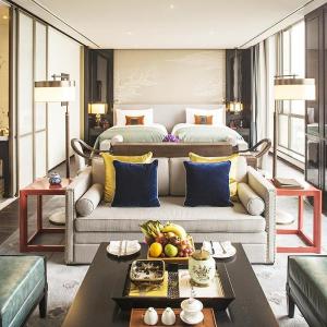 Open-Plan Suite Twin