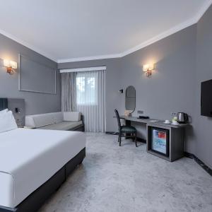 Club Room with Land View