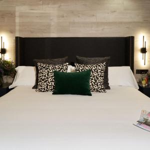 Penthouse Room with Terrace and Jacuzzi
