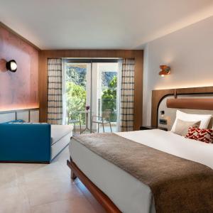 Deluxe Connected Room Land View