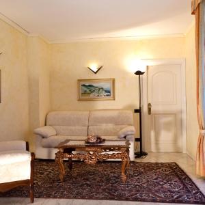 Suite with Lake View