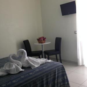 Deluxe Double Room with Balcony and Sea View