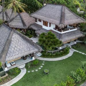 Beachfront Room with Pool