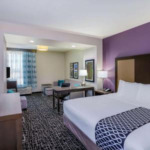 Executive King Room with Sofa Bed