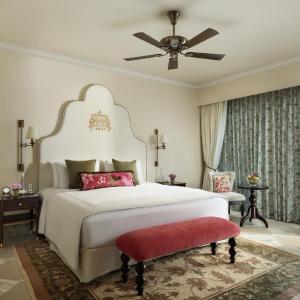 Luxury Room | One-way Airport Transfer with 15% off on F&B, Spa & Laundry