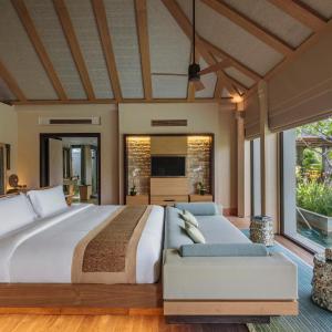 Cliff Private Pool Villa with Free Daily Resort Activity