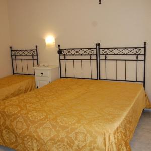 Economy Triple Room