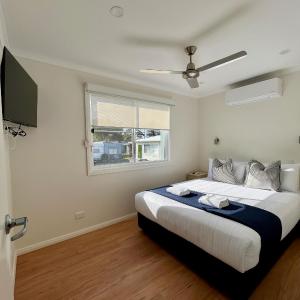 Three-Bedroom Pool View Cabin