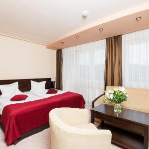 Superior Twin Room with City View