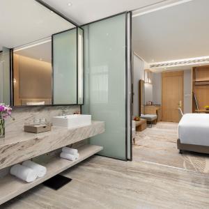 Standard Twin Room with Harbor View