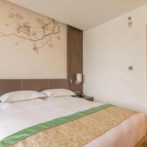 King Room - Mobility Accessible 