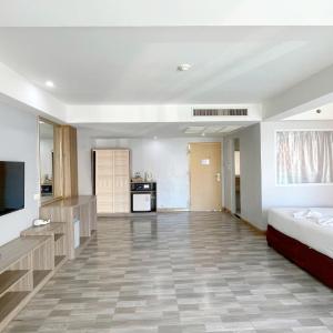 Double Room with Pool View