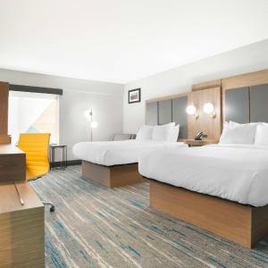 Queen Room with Two Queen Beds - Non-Smoking