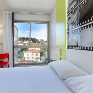 Two Double Rooms next to each other