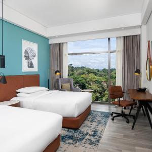 Standard Twin Room with City View