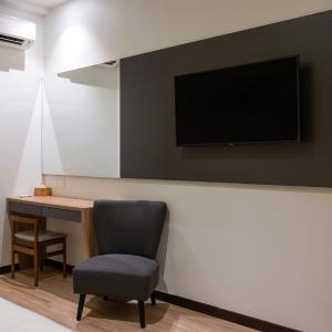 Deluxe King Suite