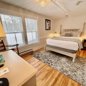 Queen Room with Shared Bathroom