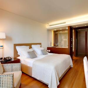 Deluxe Bungalow with Sea View and Sharing Pool