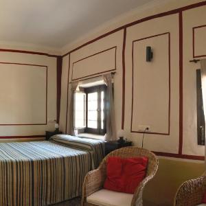 Classic Queen Room