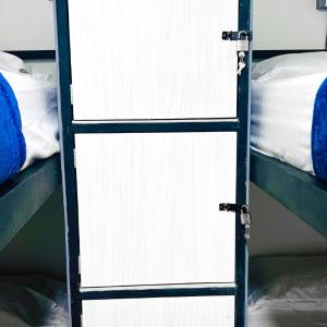 Single Bed in Mixed Dormitory Room
