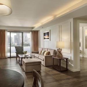 One-Bedroom Platinum Suite