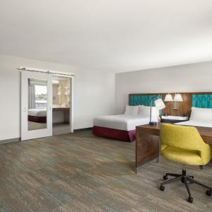 Queen Suite with Two Queen Beds and Balcony - Non-Smoking