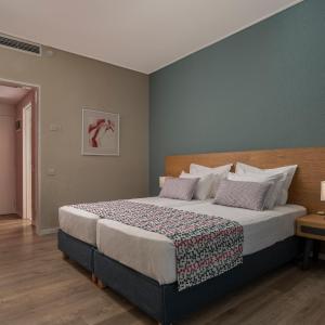 Standard Room with Garden View