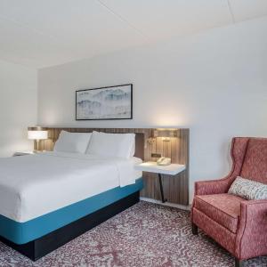 Premium King Room with Mountain View - Top Floor