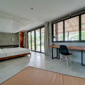 Suite with Sea View