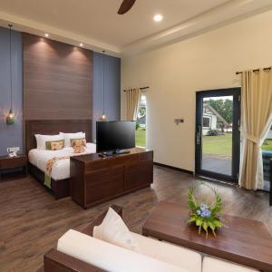 Chalet with Garden View
