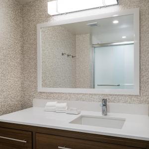 King Studio Suite - Hearing Access