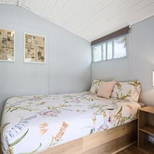 Heritage Queen room with Shared Bathroom - Pet Friendly
