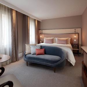 Superior Deluxe King Room