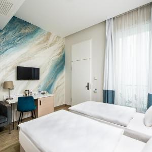 Double or twin room with Atrium view 