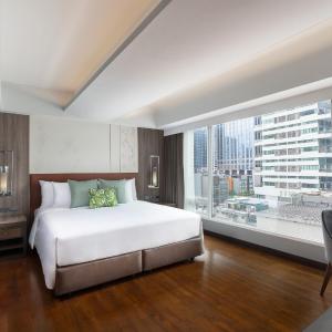 Deluxe One-Bedroom Apartment with One King Bed and Balcony
