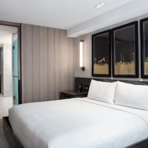 One-Bedroom King Suite 