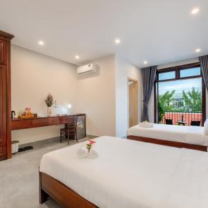 Family Room with Balcony