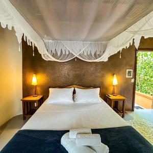 Deluxe Double Room with Side Sea View