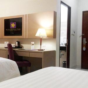 Connecting Triple Room (No Window)