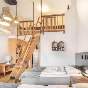 Family Room with Four Single Beds - Loft